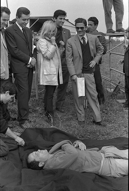 Paul Ronald Casarsa foto in bianco e nero di Pier Paolo Pasolini sul set del film La Ricotta