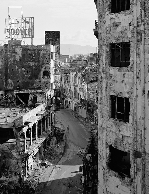 Gabriele Basilico Alessandria foto in bianco e nero di palazzi distrutti della città di Beirut