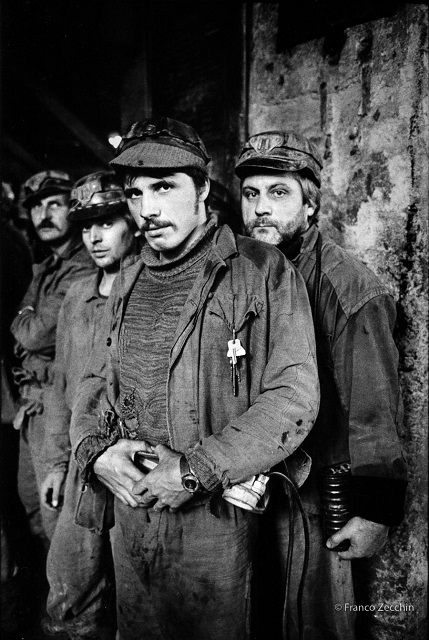 Franco Zecchin Bibbiena foto in bianco e nero di minatori in posa